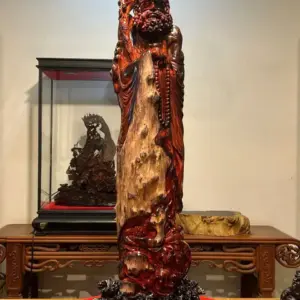 Tượng Đạt Ma Đứng Gỗ Nu Trắc Cao 85cm