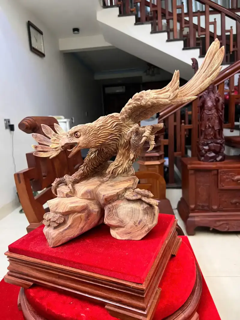 Tượng Đại Bàng Gỗ Sưa Bắc Liền Khối Mộc Đẹp Có Sơn Cao 39cm