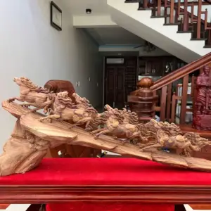 Tượng Cầu Bát Mã Gỗ Sưa Bắc Phôi Gỗ Già Tím Lịm Liền Có Sơn Cao 30cm