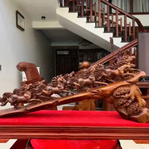 Tượng Cầu Bát Mã Gỗ Sưa Bắc Phôi Gỗ Già Vân Tím Cao 30cm