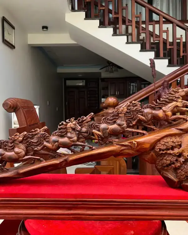 5_Cầu Bát Mã Gỗ Sưa Bắc Phôi Gỗ Già Vân Tím Giá 8.600 Triệu Kích Thước Cao 30cm, Ngang 72cm, Sâu 14cm Tượng Cầu Bát Mã Gỗ Sưa Bắc Phôi Gỗ Già Vân Tím Cao 30cm