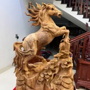 Tượng Nhất Mã Gỗ Ngọc Am Chất Gỗ Già Thơm Cao 59cm