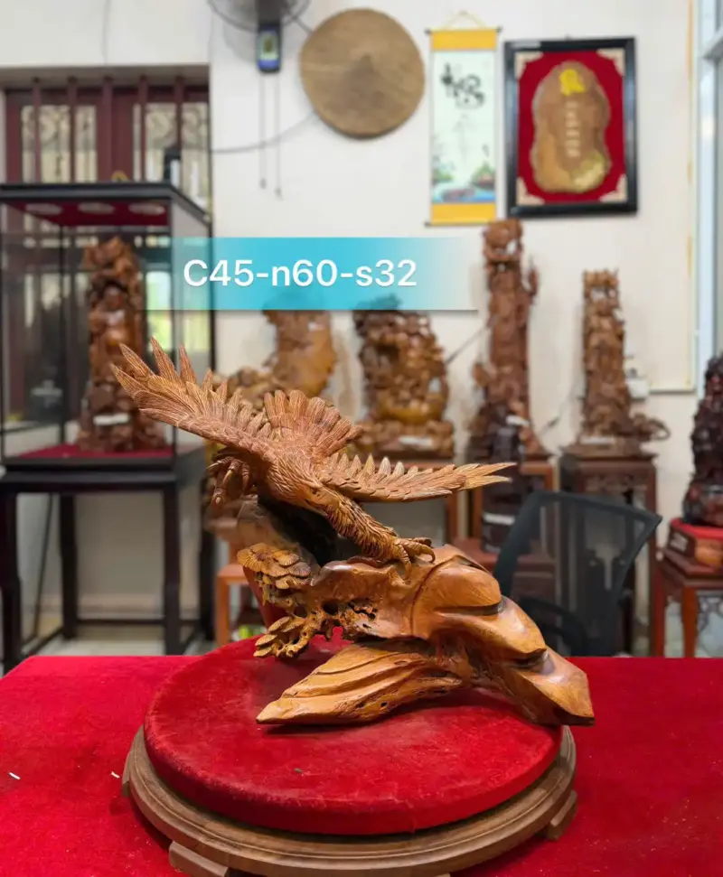 ai-bang-san-G5364-1 Tượng Đại Bàng Săn Mồi Gỗ Hương Ta Liền Khối G5364