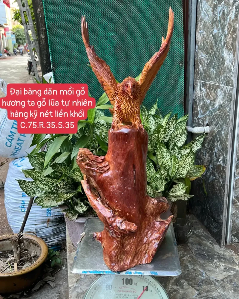 ai-bang-san-G6238-1 Tượng Đại Bàng Săn Mồi Gỗ Hương Ta Hàng Kỹ Nét Liền Khối G6238