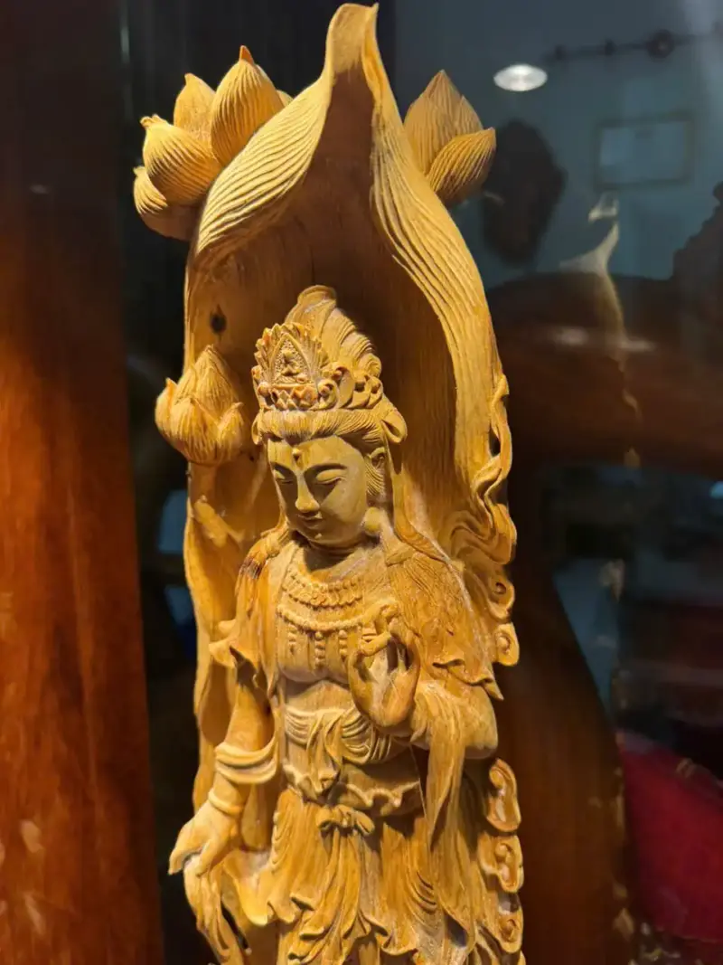 ai-the-chi-bo-tat-go-hoang-an-G5621-3 Tượng Đại Thế Chí Bồ Tát Gỗ Hoàng Đàn Tuyết Lạng Sơn Liền Khối Hàng Siêu Kỹ Nét Tỉ Mỉ Đã Lên Tuyết G5621