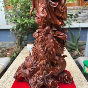 at-ma-ung-rong-go-sua-bac-G5391-6 Tượng Đạt Ma Đứng Rồng Gỗ Sưa Bắc Đỏ Liền Khối Hàng Kỹ Nét G5391