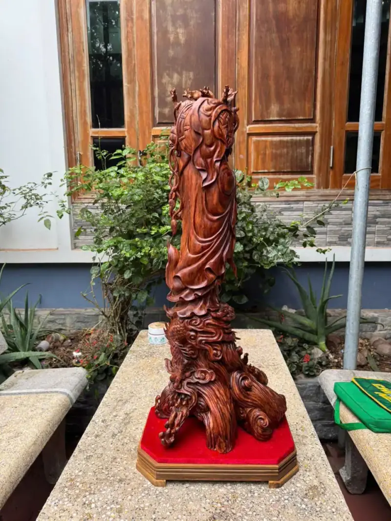 at-ma-ung-rong-go-sua-bac-G5391-7 Tượng Đạt Ma Đứng Rồng Gỗ Sưa Bắc Đỏ Liền Khối Hàng Kỹ Nét G5391