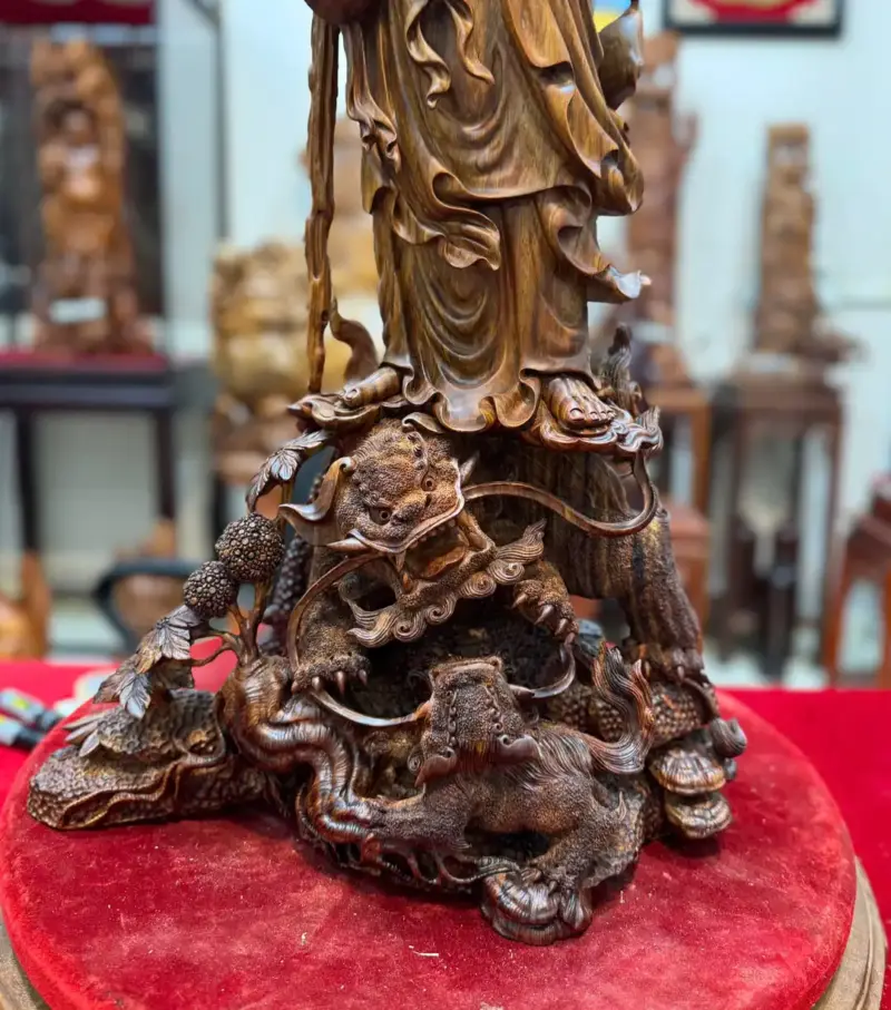at-ma-ung-song-nghe-go-sua-hang-G5375-2 Tượng Đạt Ma Đứng Song Nghê Gỗ Sưa Hàng Kỹ Đẹp Liền Khối G5375