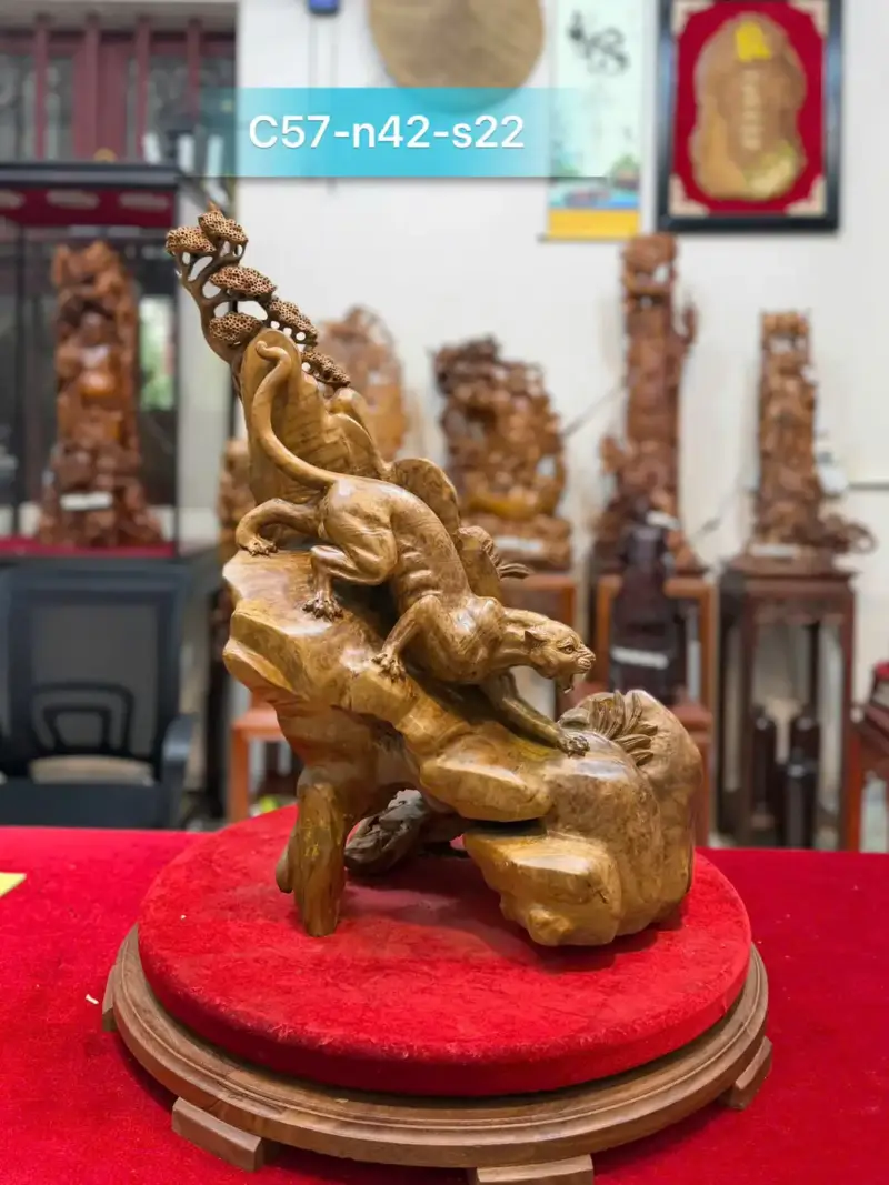 bao-san-moi-xuong-nui-go-nu-khao-G5269-1 Tượng Báo Săn Mồi Xuống Núi Gỗ Nu Kháo Lũa Tự Nhiên Liền Khối G5269