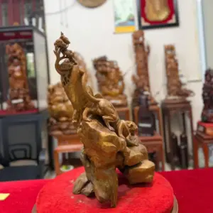 bao-san-moi-xuong-nui-go-nu-khao-G5269-3 Tượng Báo Săn Mồi Xuống Núi Gỗ Nu Kháo Lũa Tự Nhiên Liền Khối G5269