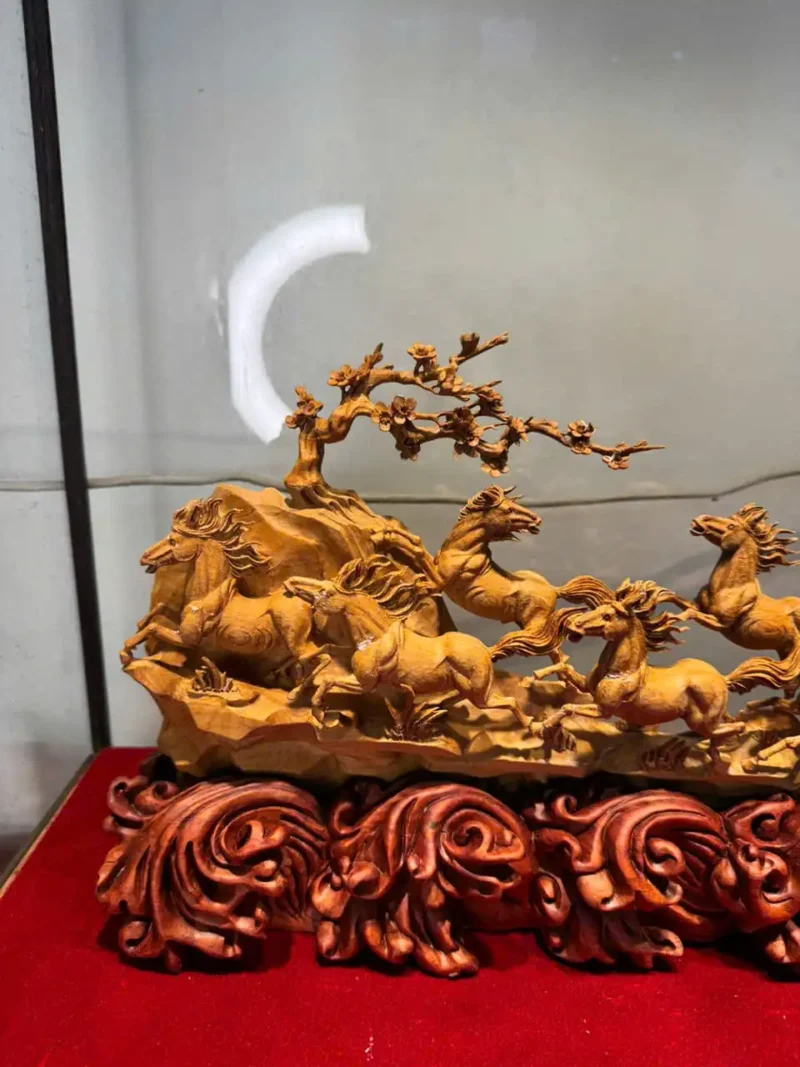 bat-ma-du-xuan-go-hoang-an-G6300-3 Tượng Bát Mã Du Xuân Gỗ Hoàng Đàn Tuyết Lạng Sơn Đậm Dầu Đã Lên Tuyết G6300