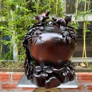 binh-nho-soc-phu-quy-go-trac-o-G5272-3 Tượng Bình Phú Quý Nho Sóc Gỗ Trắc Đỏ Đen Hàng To Đẹp Kỹ Liền Khối G5272