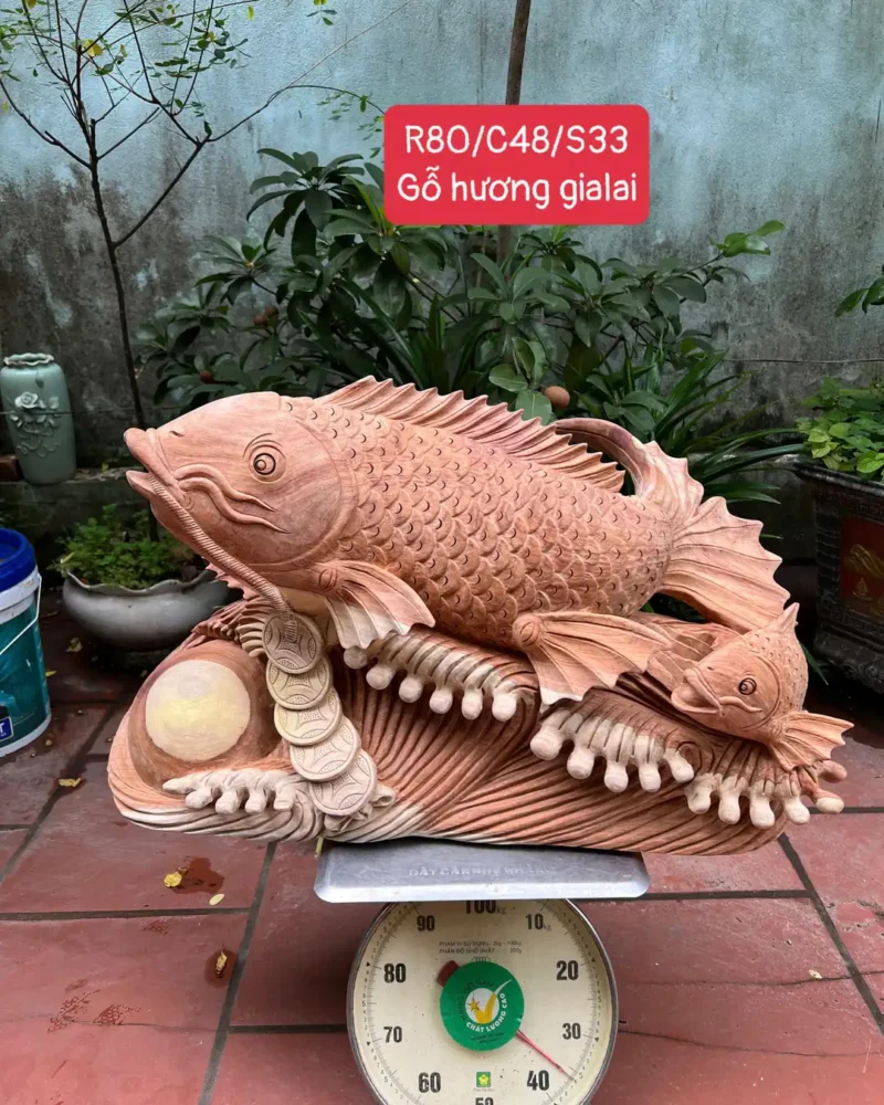 ca-chep-mau-G5929-1 Tượng Cá Chép Mẫu Tử Siêu To Gỗ Hương Gia Lai Liền Khối Có Sơn G5929
