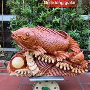 ca-chep-mau-G5983-1 Tượng Cá Chép Mẫu Tử Gỗ Hương Ta Gia Lai Siêu To Liền Khối G5983