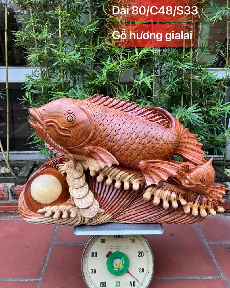 ca-chep-mau-G5983-1 Tượng Cá Chép Mẫu Tử Gỗ Hương Ta Gia Lai Siêu To Liền Khối G5983