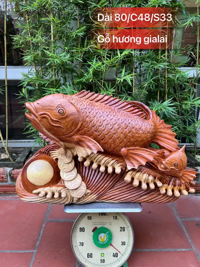 ca-chep-mau-G5983-1 Tượng Cá Chép Mẫu Tử Gỗ Hương Ta Gia Lai Siêu To Liền Khối G5983