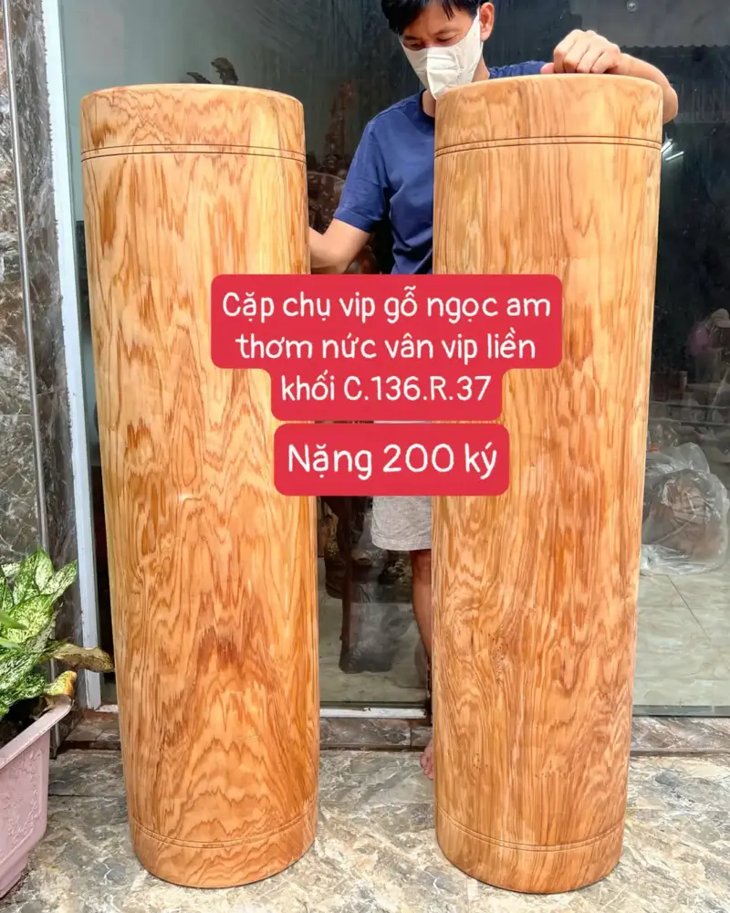 cap-tru-go-G5642-1 Cặp Trụ Gỗ Ngọc Am Thơm Nức Vân Vip Liền Khối G5642
