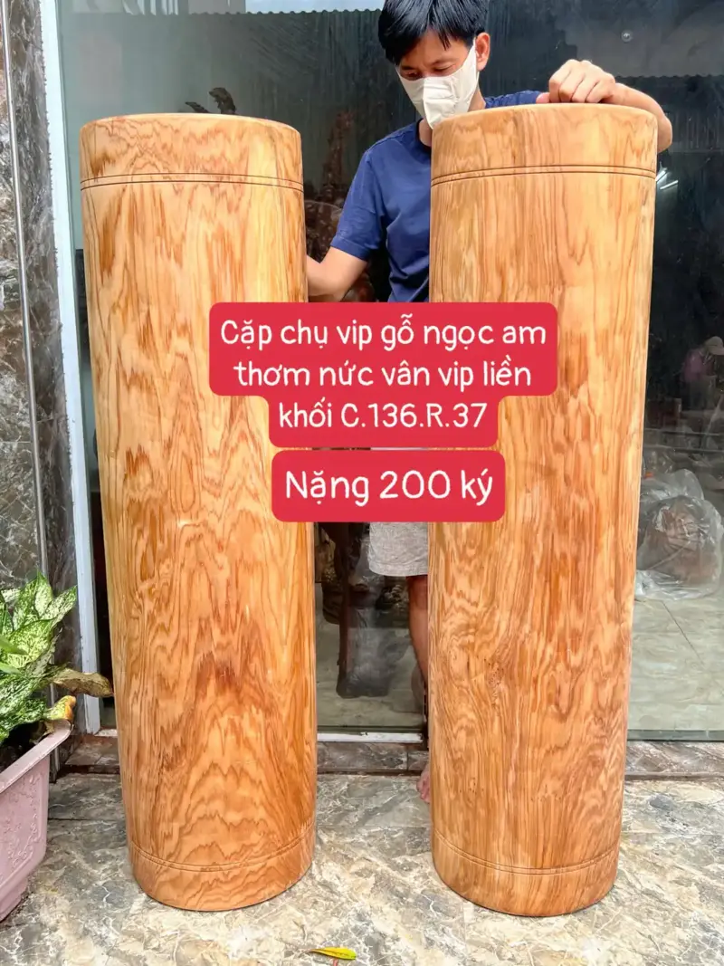 Cặp Trụ Gỗ Ngọc Am Thơm Nức Vân Vip Liền Khối G5642