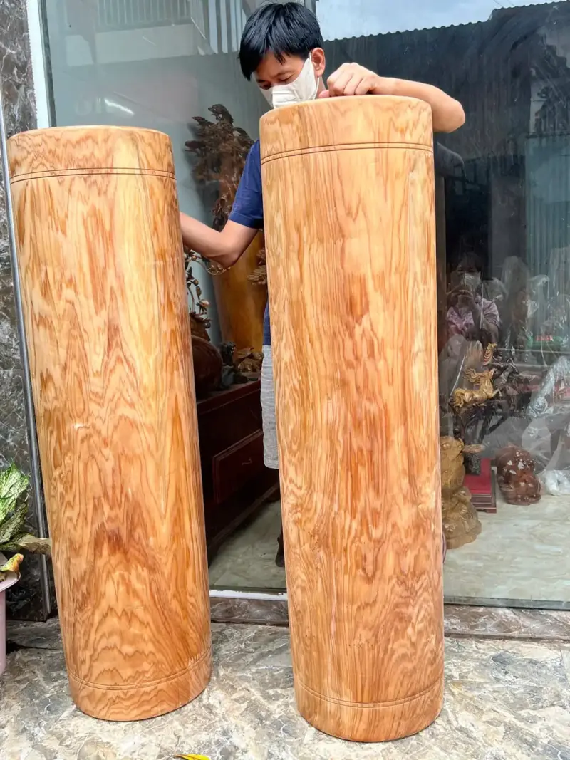 Cặp Trụ Gỗ Ngọc Am Thơm Nức Vân Vip Liền Khối G5642