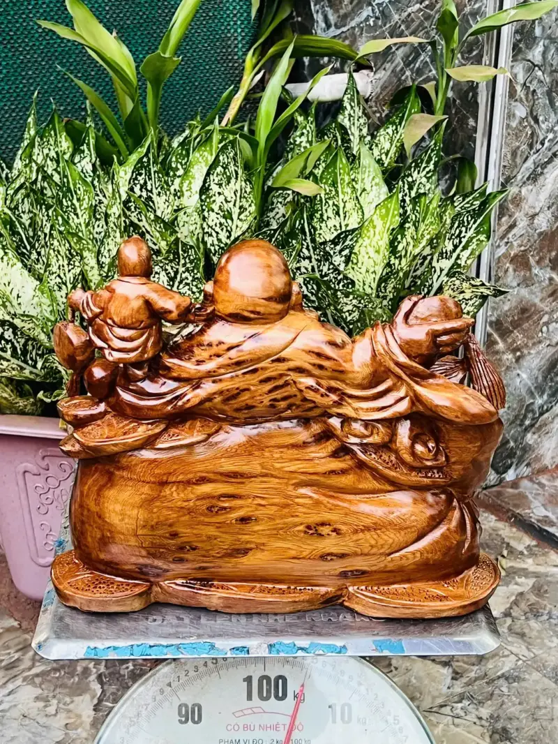 cu-di-lac-G5658-5 Tượng Cụ Di Lạc Gỗ Ngọc Am Thơm Nức Nu Kín Hàng Kỹ Nét Liền Khối G5658