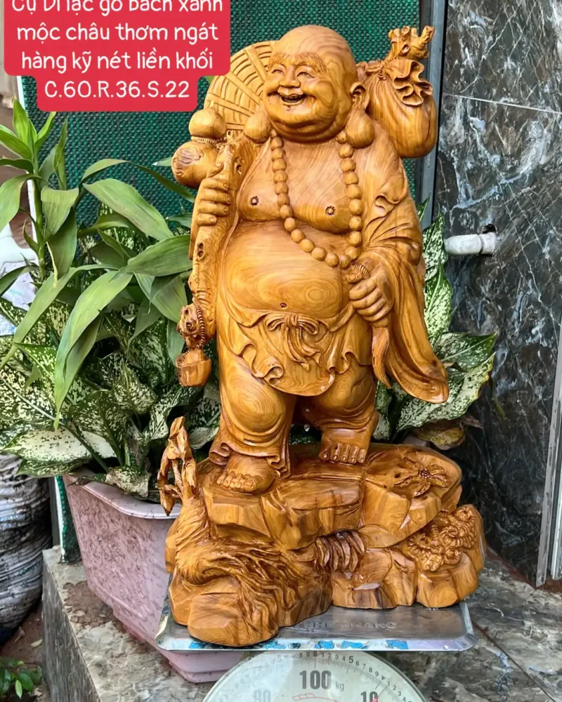 cu-di-lac-G5817-1 Tượng Cụ Di Lạc Gỗ Bách Xanh Mộc Châu Thơm Ngát Hàng Kỹ Nét Liền Khối Có Sơn G5817