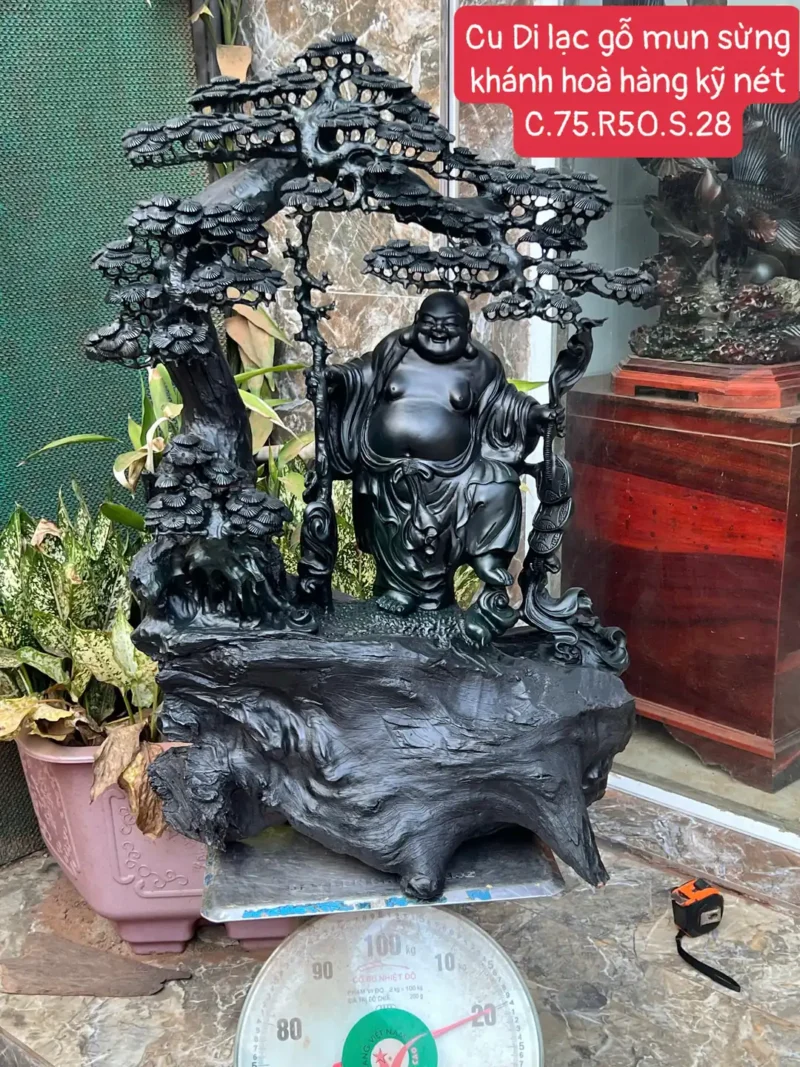 cu-di-lac-G6394-1 Tượng Cụ Di Lặc Gỗ Mun Sừng Khánh Hoà Hàng Kỹ Nét Liền Khối G6394