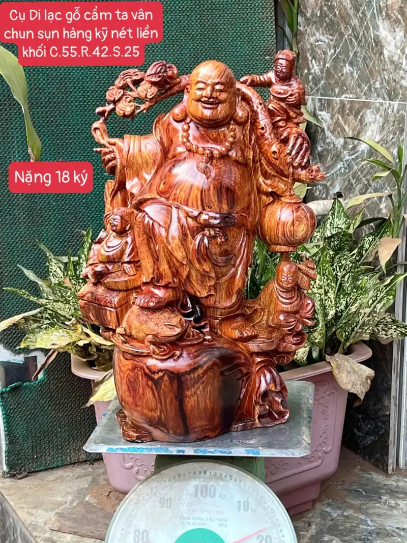 cu-dinlac-go-G5667-1 Tượng Cụ Di Lạc Gỗ Cẩm Ta Vân Chun Sụn Hàng Kỹ Nét Liền Khối G5667