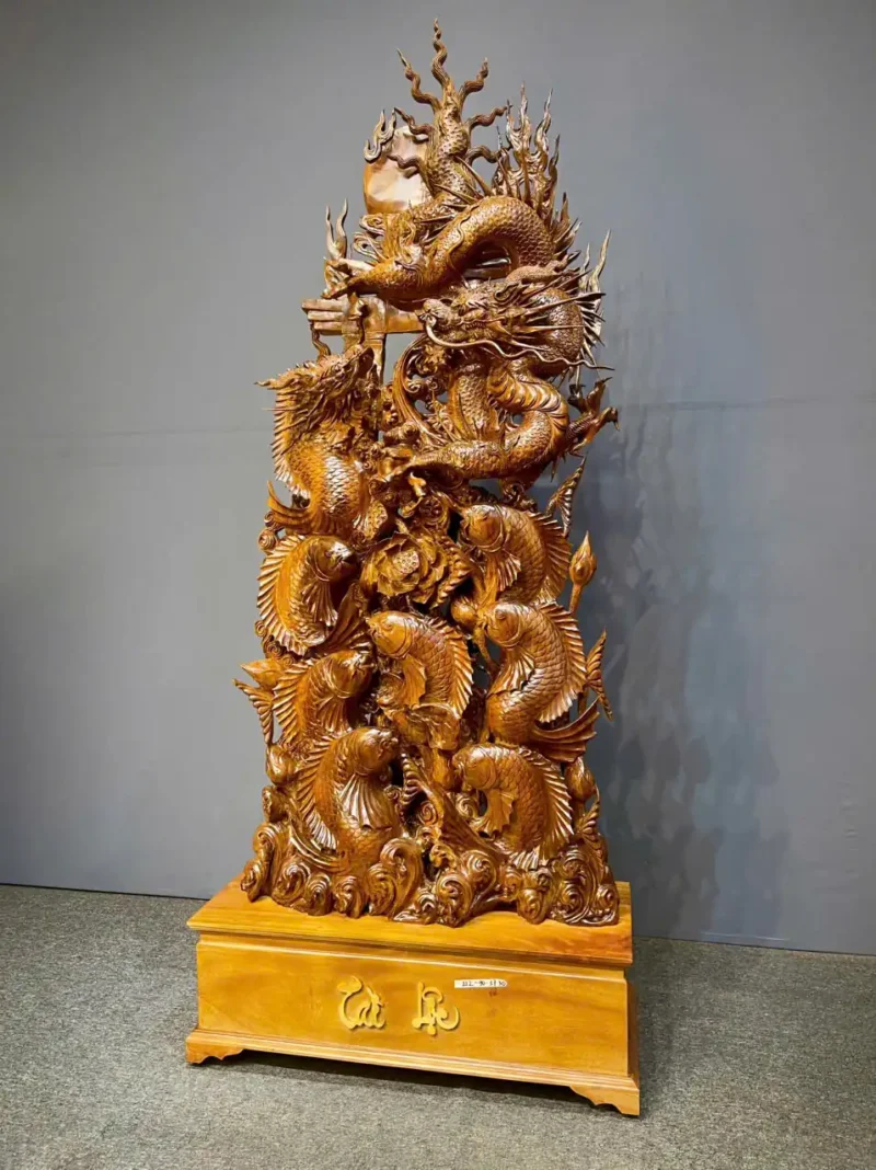 cuu-ngu-hoa-long-go-bach-xanh-G6263-3 Tượng Cửu Ngư Hóa Long Gỗ Bách Xanh Liền Khối G6263
