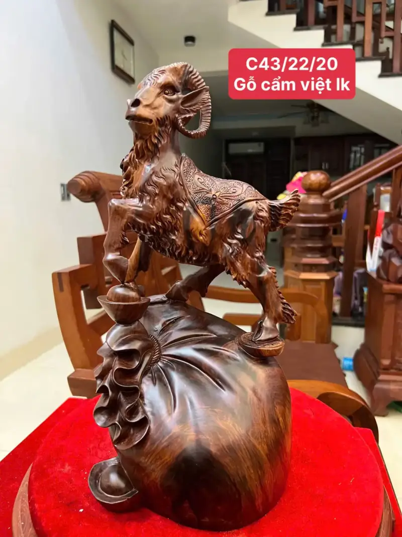de-ung-bao-G5731-1 Tượng Dê Đứng Bao Tiền Gỗ Cẩm Việt Liền Khối G5731