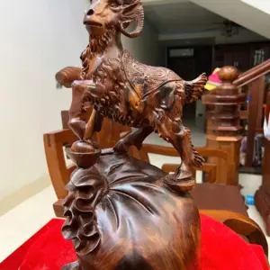 de-ung-bao-G5731-3 Tượng Dê Đứng Bao Tiền Gỗ Cẩm Việt Liền Khối G5731