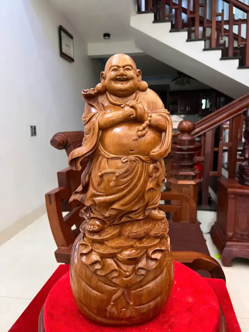 di-lac-chuc-G5573-2 Tượng Di Lặc Chúc Phúc Gỗ Ngọc Am Liền Khối Nhiều Vân Dầu G5573
