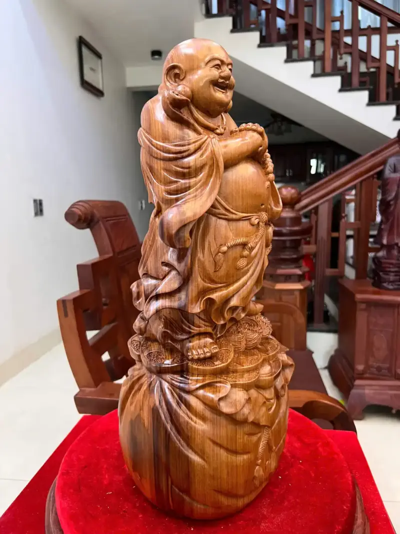 di-lac-chuc-G5573-3 Tượng Di Lặc Chúc Phúc Gỗ Ngọc Am Liền Khối Nhiều Vân Dầu G5573