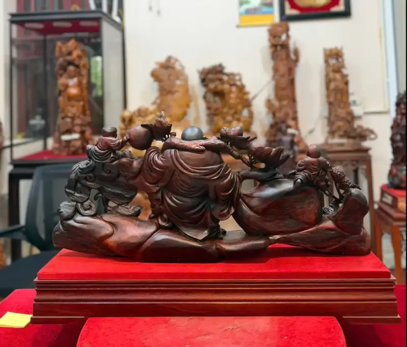 di-lac-keo-bao-tien-go-trac-o-G5292-7 Tượng Di Lặc Kéo Bao Tiền Gỗ Trắc Đỏ Đen Hàng Liền Kỹ Đẹp G5292