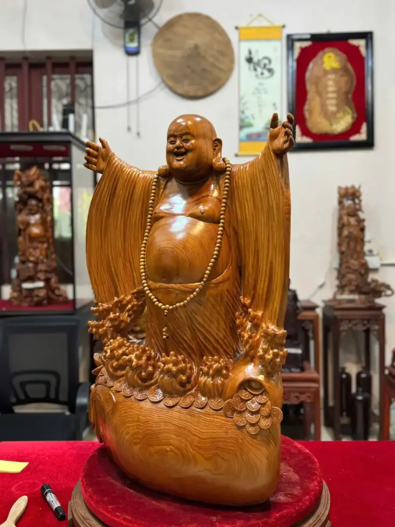 di-lac-nghenh-hy-tu-phuong-go-ngoc-am-G5294-5 Tượng Di Lặc Nghênh Hỷ Tứ Phương Gỗ Ngọc Am Thơm Hàng Đục Tay Liền Khối G5294