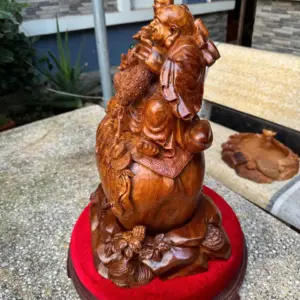 di-lac-ngoi-bao-tien-go-nu-cam-G5606-5 Tượng Di Lặc Ngồi Bao Tiền Gỗ Nu Cám Ngọc Am Liền Khối Hàng Kỹ Đẹp G5606
