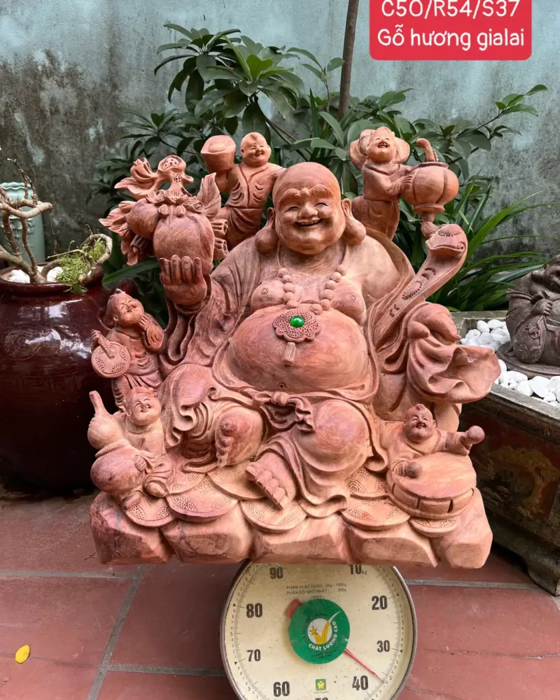 di-lac-ngu-phuc-ngoi-tien-vang_6597f452 Tượng Di Lặc Ngũ Phúc Ngồi Tiền Vàng Để Bàn Gỗ Hương Ta Gia Lai To Nặng Liền Khối Có Sơn G6285
