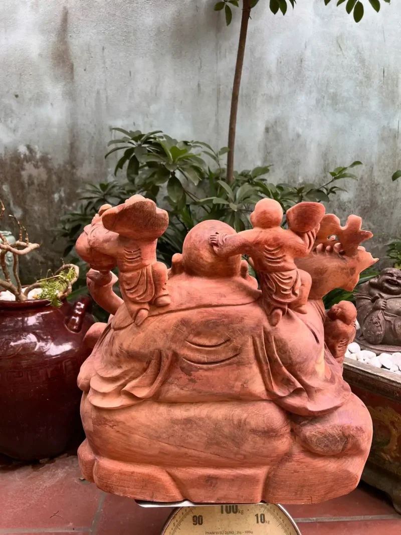 di-lac-ngu-phuc-ngoi-tien-vang_90351559 Tượng Di Lặc Ngũ Phúc Ngồi Tiền Vàng Để Bàn Gỗ Hương Ta Gia Lai To Nặng Liền Khối Có Sơn G6285