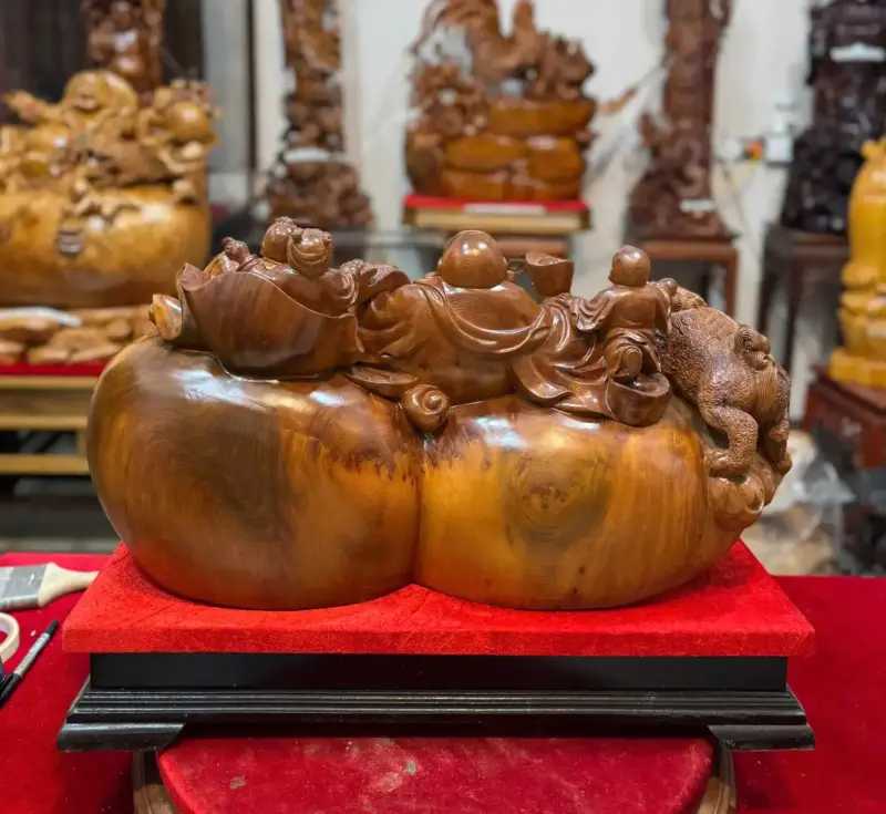 di-lac-tam-phuc-thuan-nghe-go-nu-ngoc-G5311-6 Tượng Di Lặc Tam Phúc Thuần Nghê Gỗ Nu Ngọc Am Hàng Đẹp Liền Khối Tặng Kỷ Đỏ G5311
