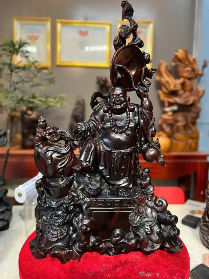 di-lac-ung-G5721-1 Tượng Di Lặc Đứng 3 Tiểu Đồng Gỗ Trắc Đen Liền Khối Hàng Đánh Xi G5721