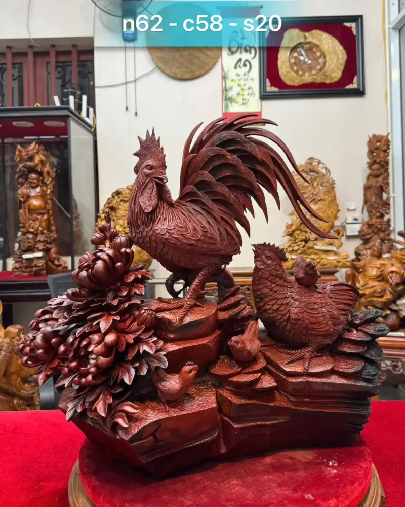 gia-inh-ga-toan-gia-phuc-hang-_fb6b64fb Tượng Gia Đình Gà Toàn Gia Phúc Hàng Kỹ Đẹp NNQG Chế Tác Gỗ Trắc Đỏ Đen Liền Khối G6400