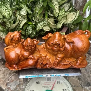 gia-inh-heo-G6063-2 Tượng Gia Đình Heo Gỗ Hương Ta Hàng Kỹ Nét Liền Khối G6063