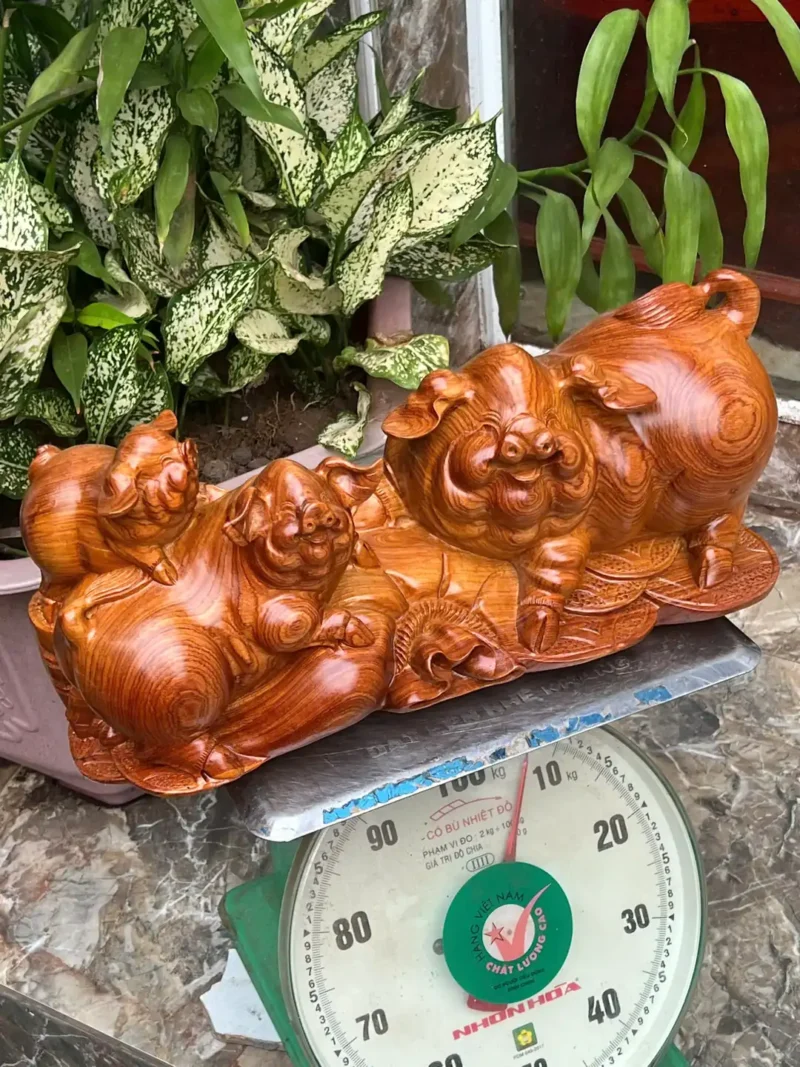 gia-inh-heo-G6355-3 Tượng Gia Đình Heo Gỗ Hương Ta Hàng Kỹ Nét Liền Khối G6355