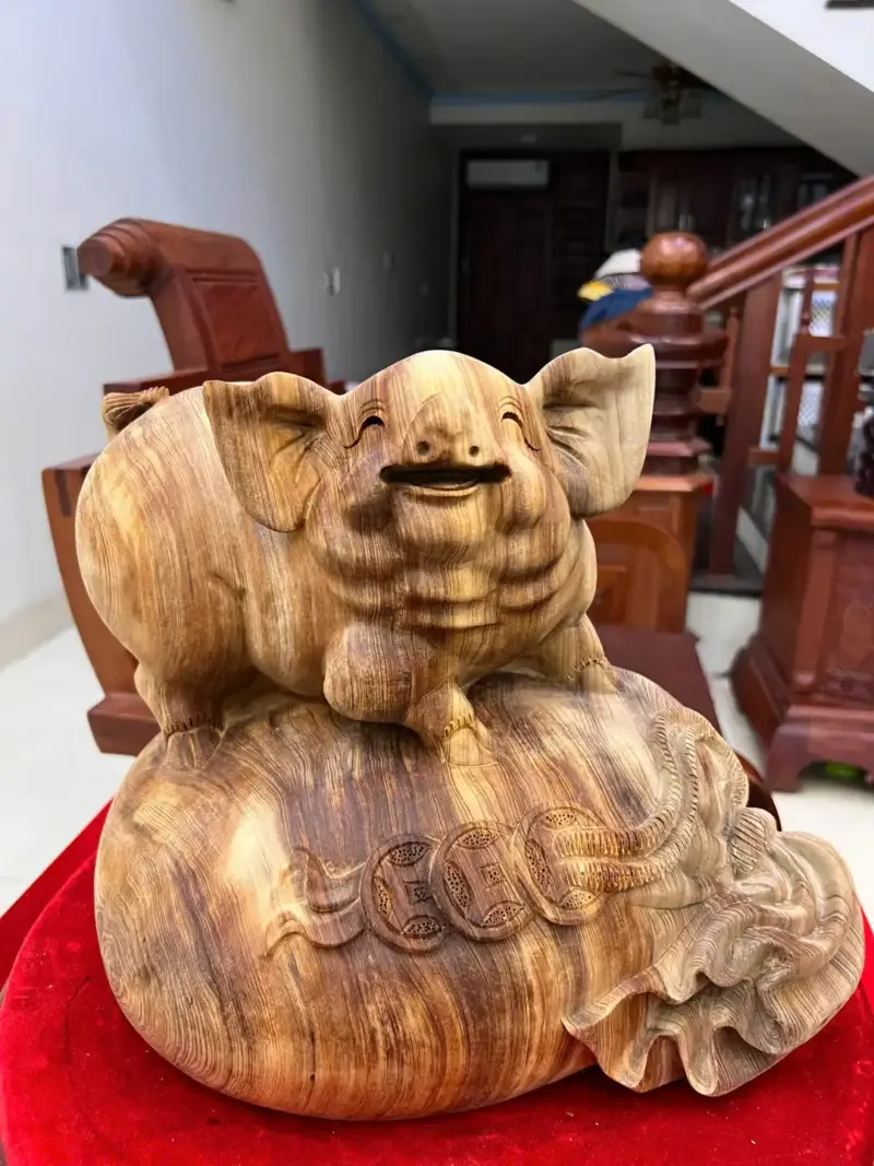 heo-go-ngoc-G5765-3 Tượng Heo Gỗ Ngọc Am Liền Khối Đậm Dầu G5765