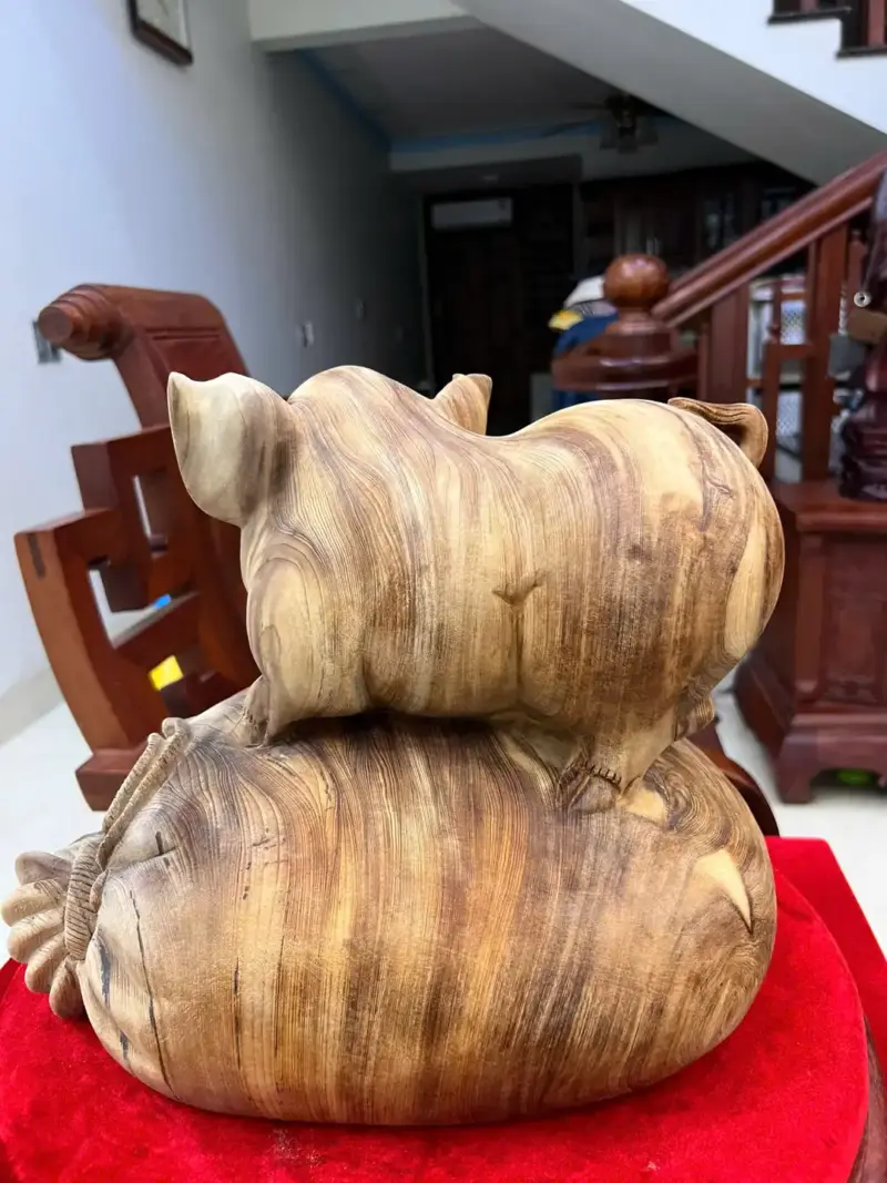 heo-go-ngoc-G5765-4 Tượng Heo Gỗ Ngọc Am Liền Khối Đậm Dầu G5765