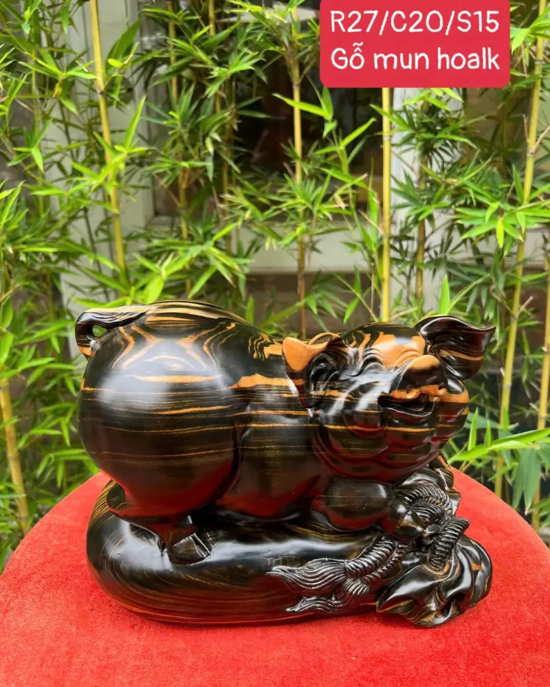 heo-lam-bao-G5912-1 Tượng Heo Lằm Bao Tiền Gỗ Mun Hoa Hàng Đẹp Liền Khối G5912
