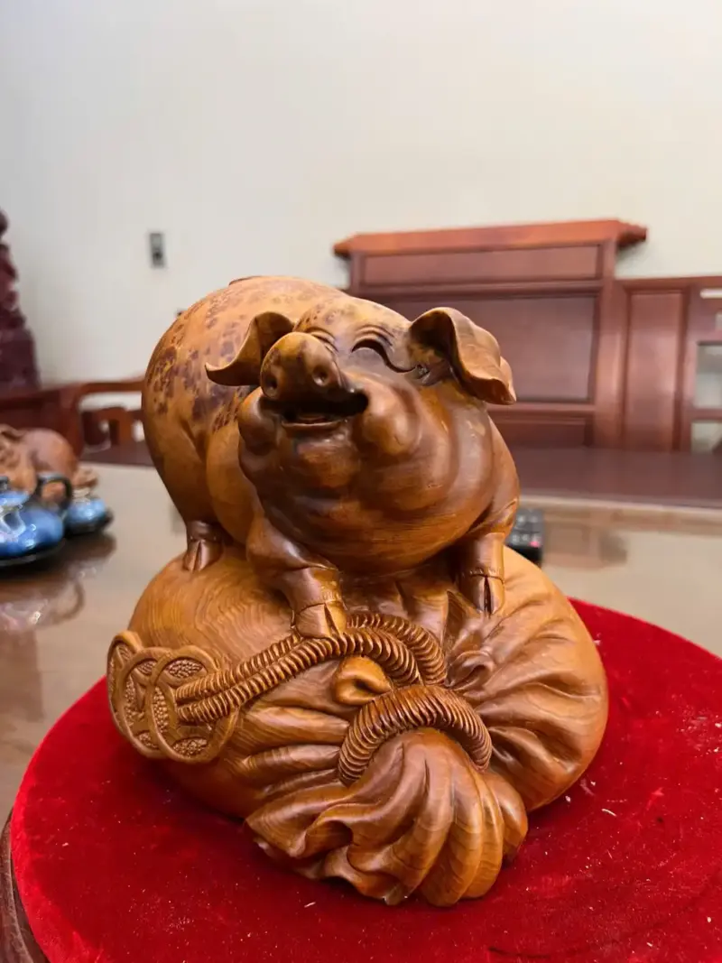 heo-nam-bao-G5148-2_Heo Nằm Bao Tiền Nu Ngọc Am Liền Khối Giá 2.900 Triệu Kích Thước Cao 23cm, Ngang 24cm, Sâu 21cm Tượng Heo Nằm Bao Tiền Nu Ngọc Am Liền Khối G5148