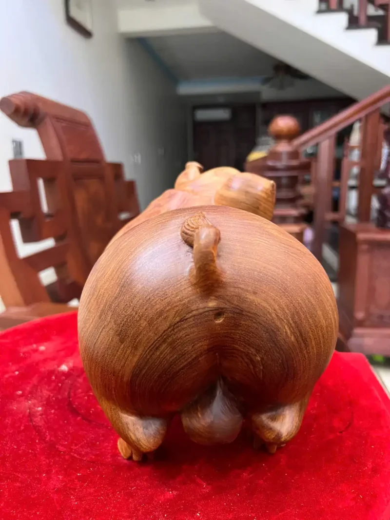heo-nam-bao-G5825-4 Tượng Heo Nằm Bao Tiền Gỗ Hương Ta Liền Khối G5825
