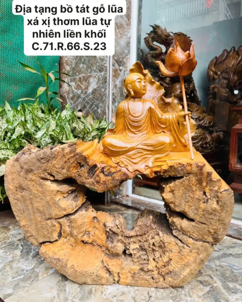 ia-tang-bo-G5973-1 Tượng Địa Tạng Bồ Tát Gỗ Lũa Xá Xị Thơm Liền Khối G5973