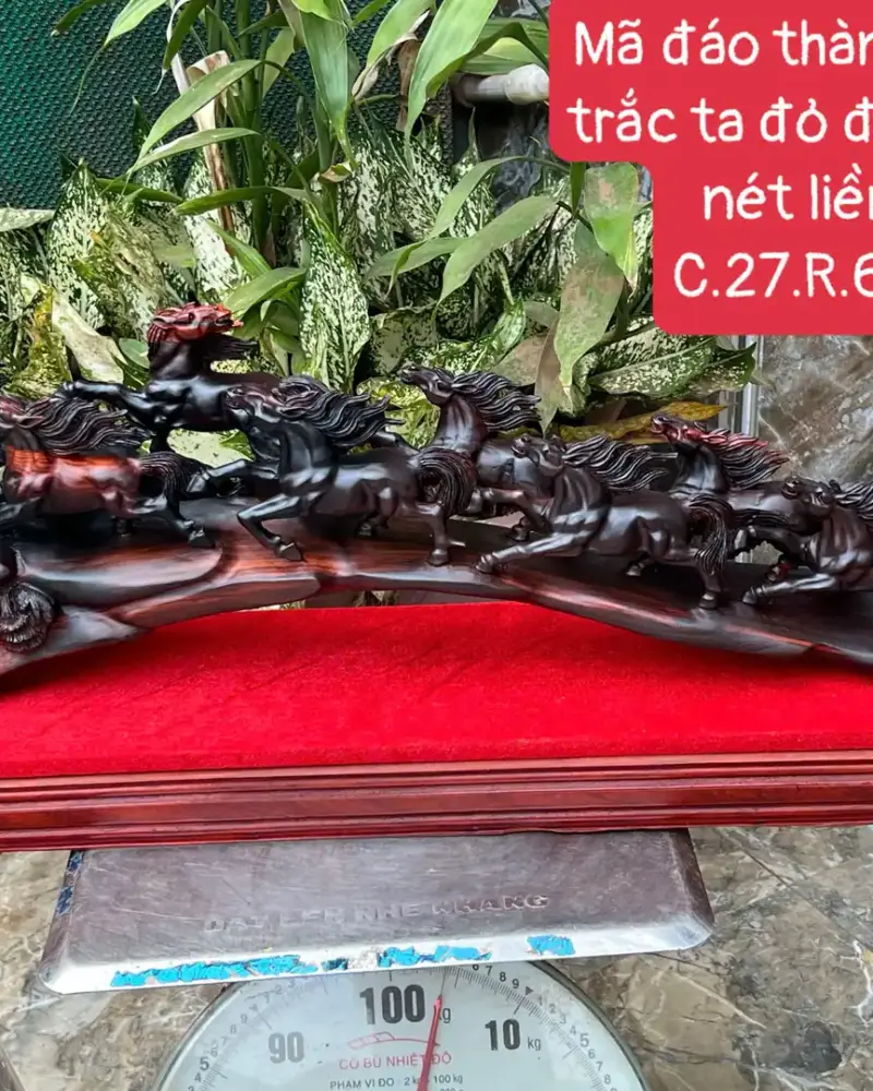 ma-ao-thanh-G5804-1 Tượng Mã Đáo Thành Công Gỗ Trắc Ta Đỏ Đen Hàng Kỹ Nét Liền Khối G5804