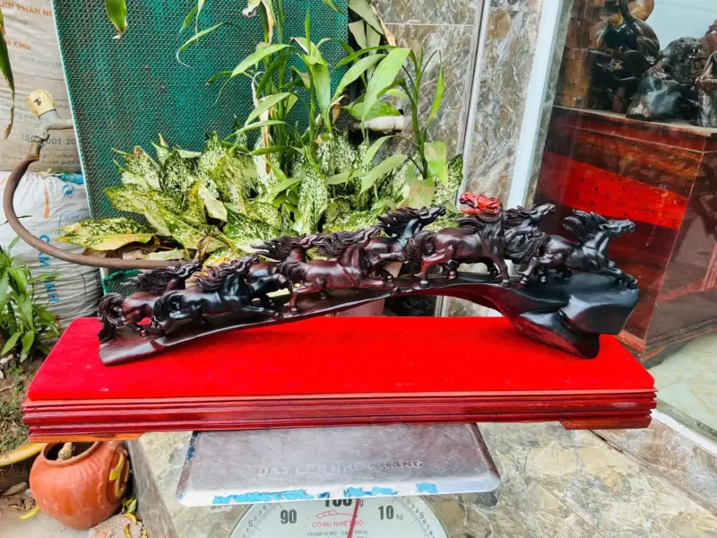 ma-ao-thanh-G5804-4 Tượng Mã Đáo Thành Công Gỗ Trắc Ta Đỏ Đen Hàng Kỹ Nét Liền Khối G5804